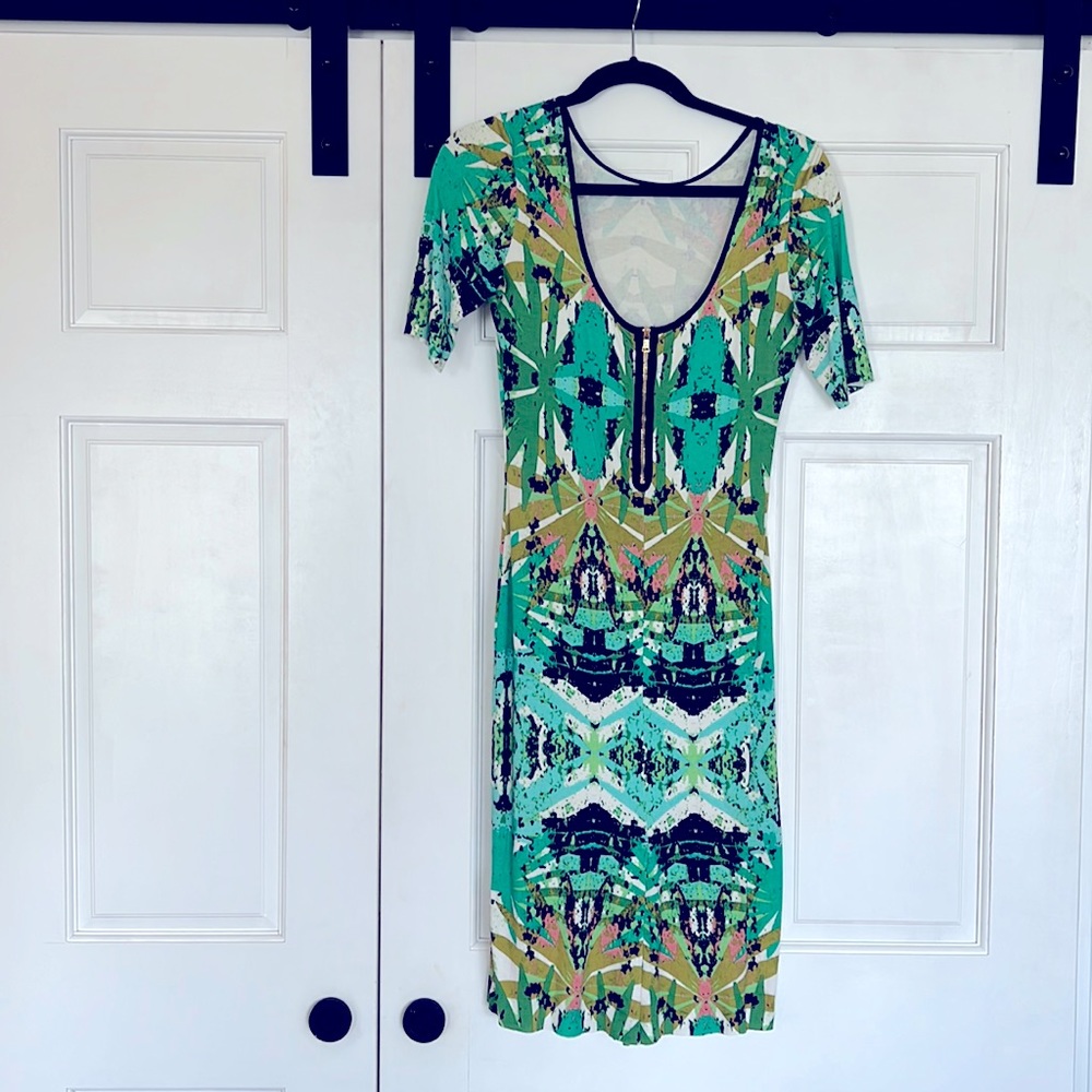 Made in USA!  Sam and Lavi sheath knee length dress.